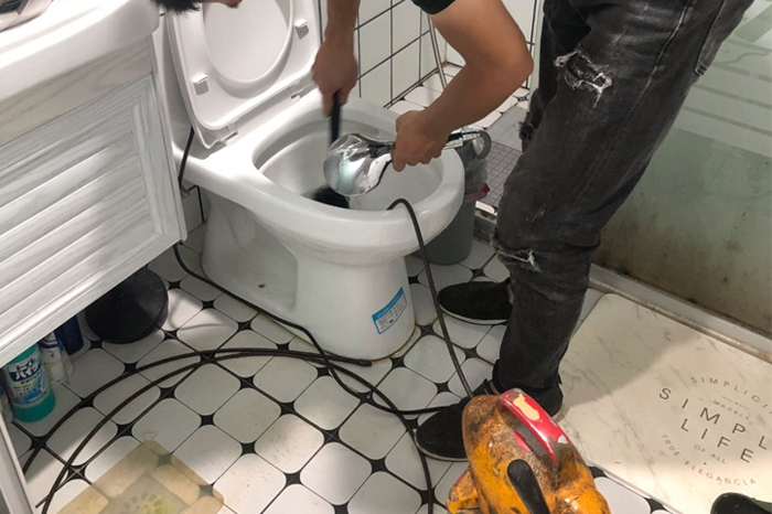 武都马桶堵塞自己疏通还是找师傅？专业上门服务让你省时更省心